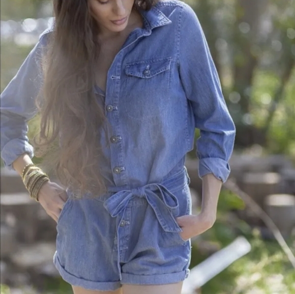 Free People Revolve Chambray Drapery short tails SZ.S - Picture 9 of 9